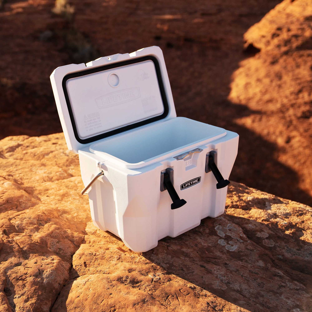 28 Quart High Performance Polyethylene Cooler C9801
