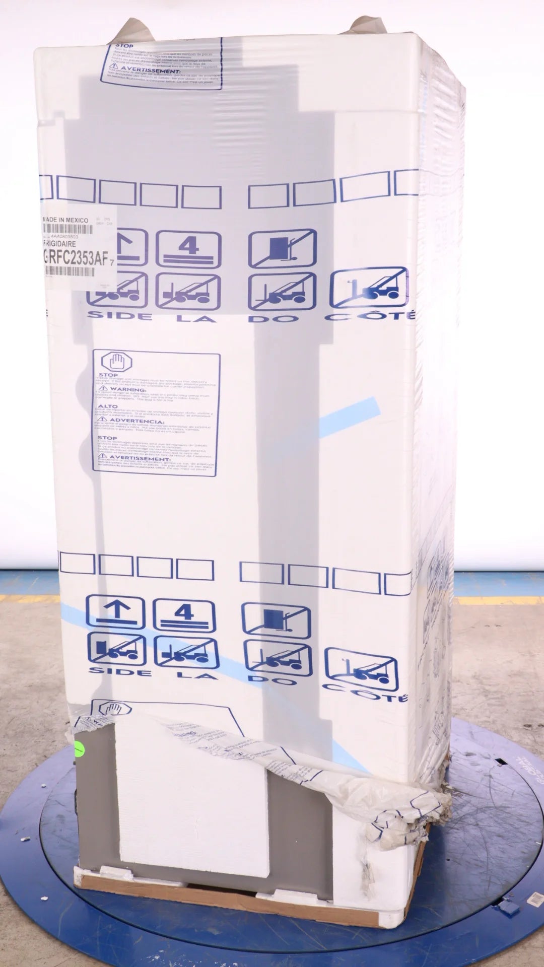 36 IN 22.6 CU FT Counter-Depth French Door Refrigerator M1111