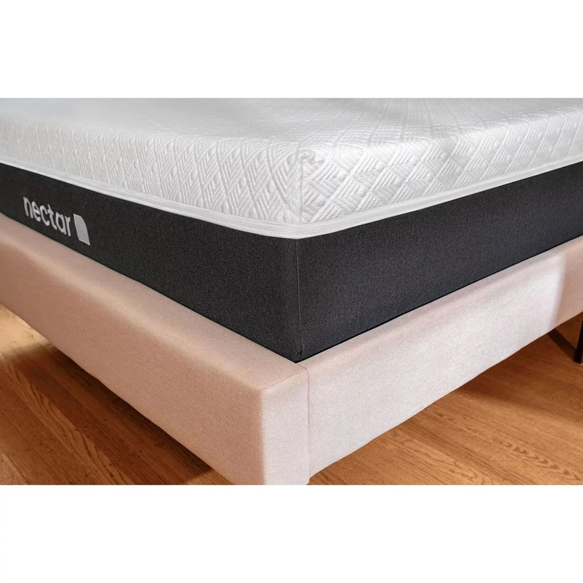 Queen Gel Memory Foam Mattress T3562