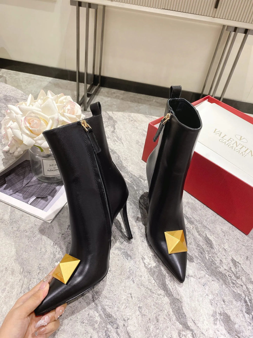 Women Boots E585706