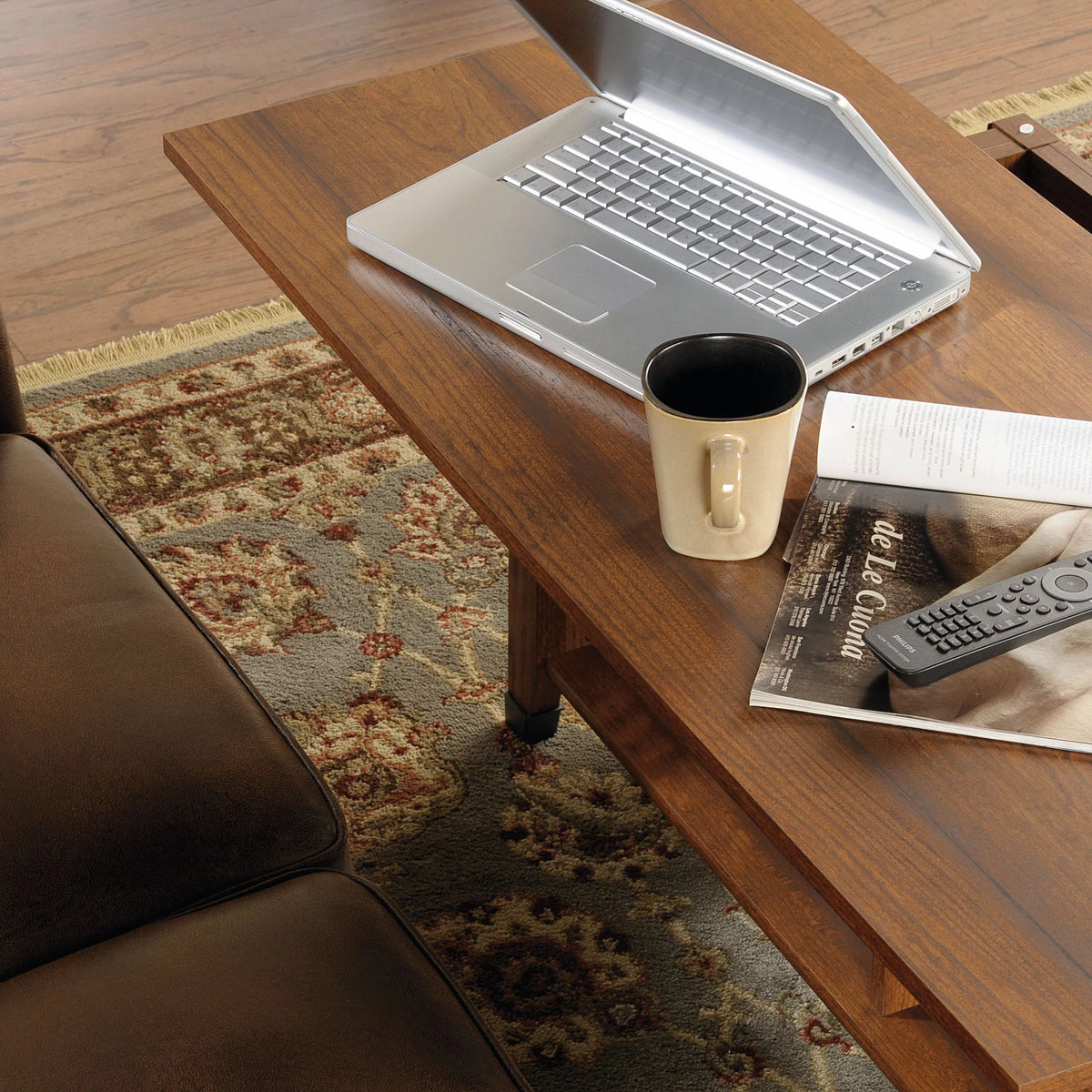 Lift-Top Coffee Table I9659