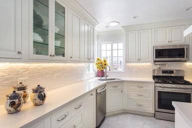 White Inset Raised Panel Base Cabinet Z29925