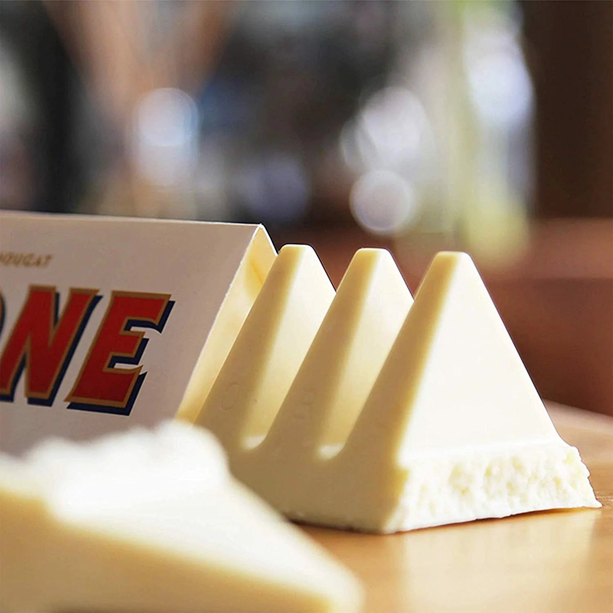 White Chocolate Bar 12 Count U1704