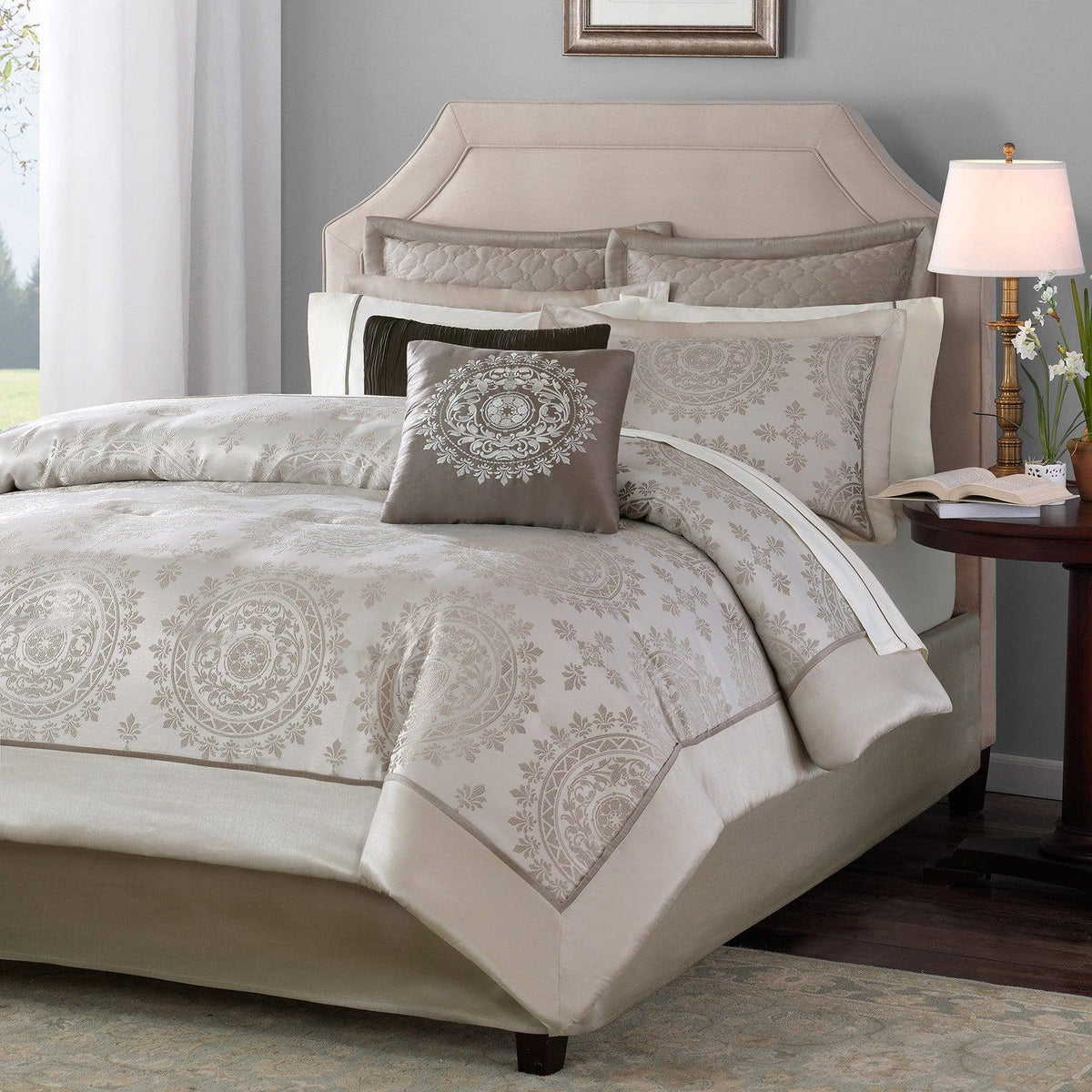12 Piece Complete Bed Set Cal King W544