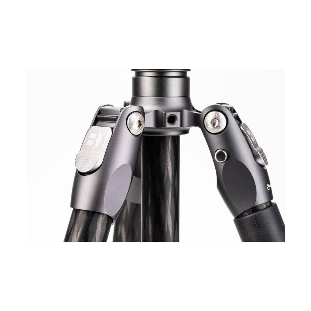 Carbon Fiber Travel Tripod with VX20 Head K84052