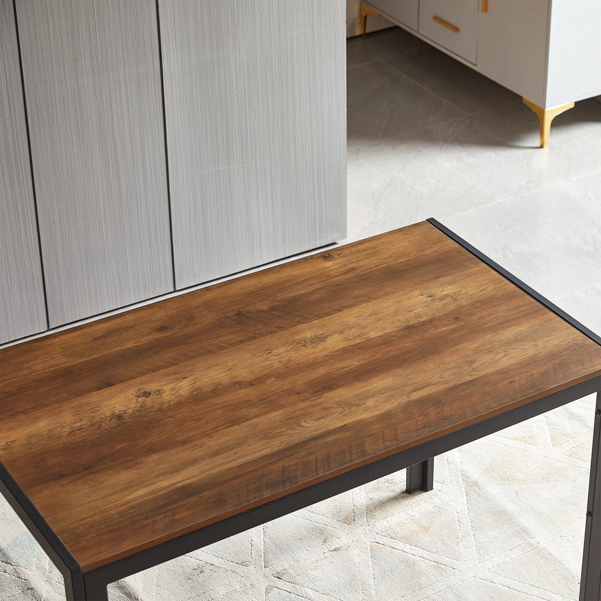 47 Inch Black Metal Dining Table U584