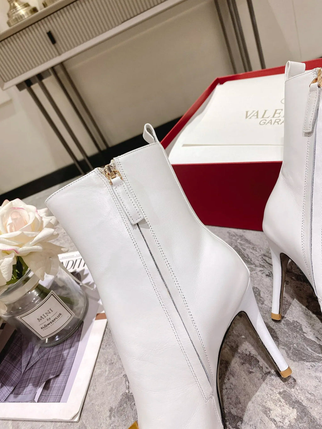 Women Boots E585706