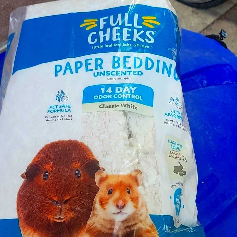 Small Pet Paper Bedding Y94748