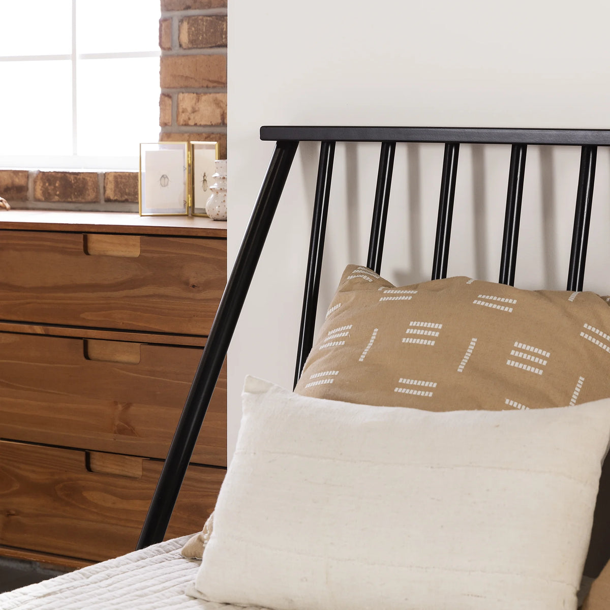 Queen Size Solid Wood Platform Bed X243