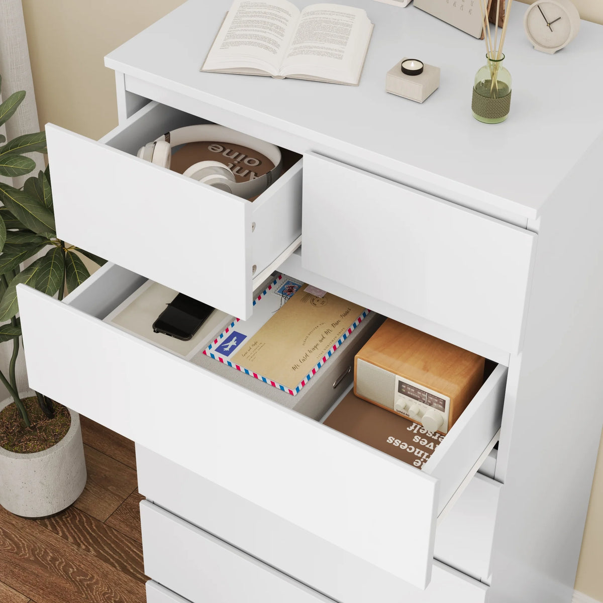 White 7 Drawer Dresser S15519