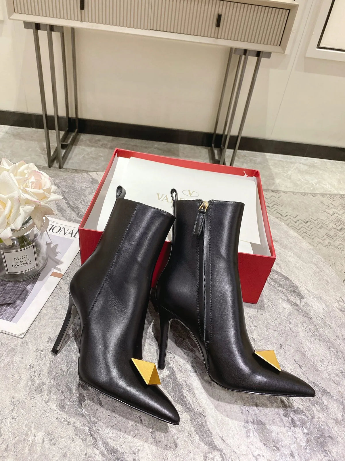 Women Boots E585706