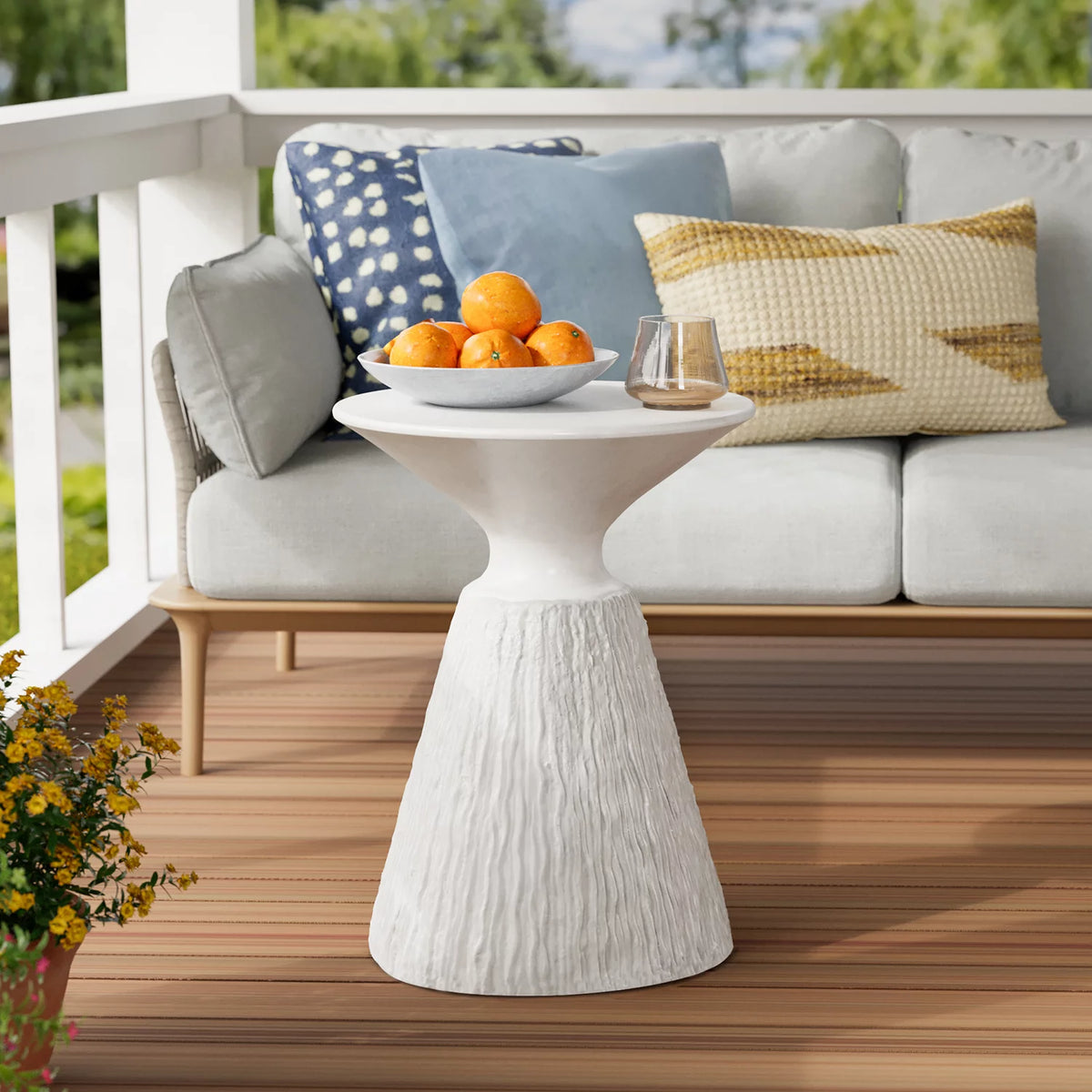 White Round Concrete Side Table T22492